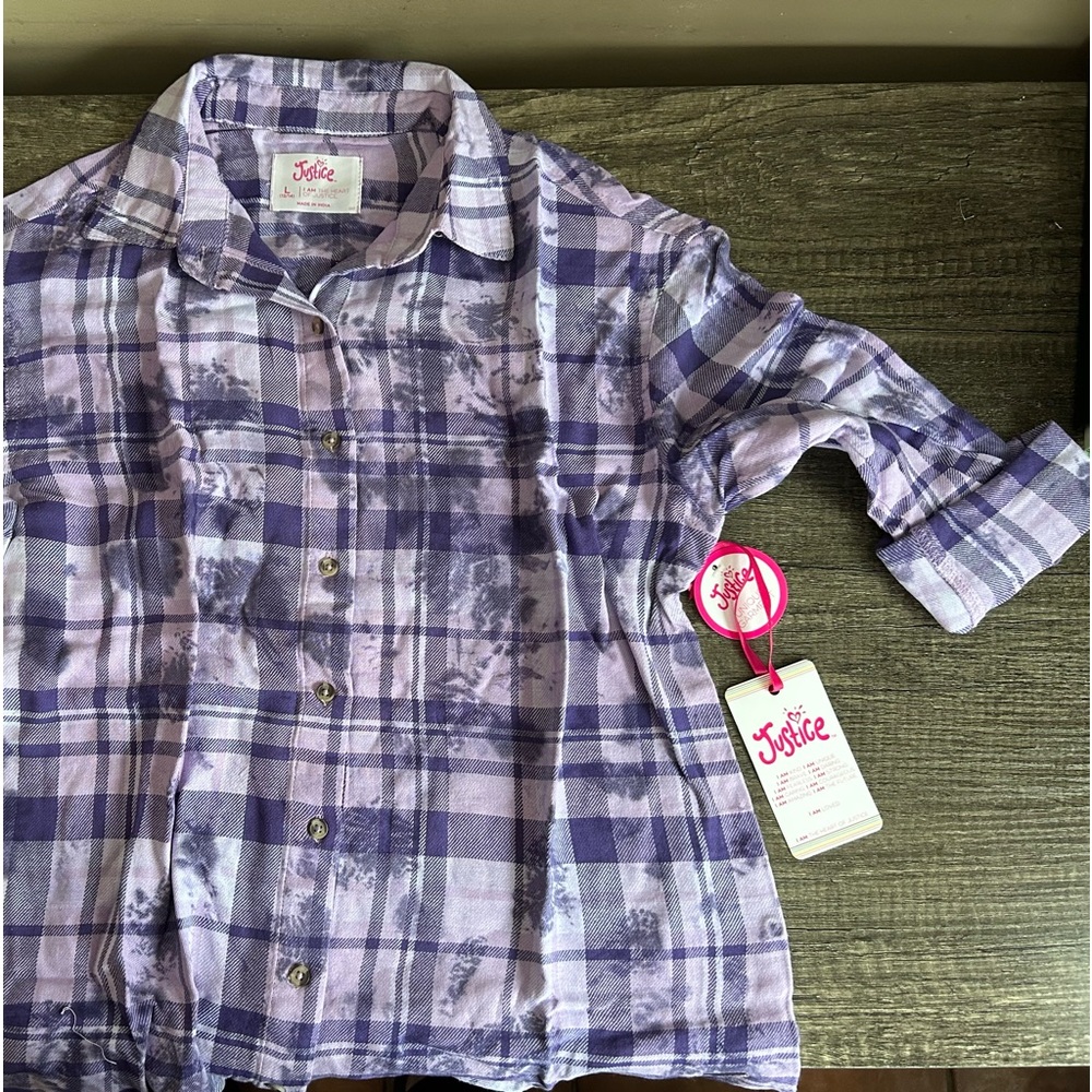 Girls size L 12/14 shits 2 of them